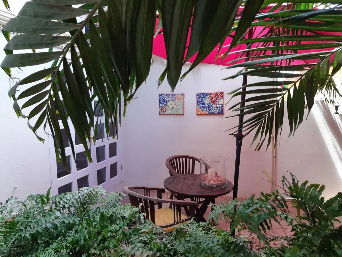 אורנג'סטאד Wonders Boutique Hotel