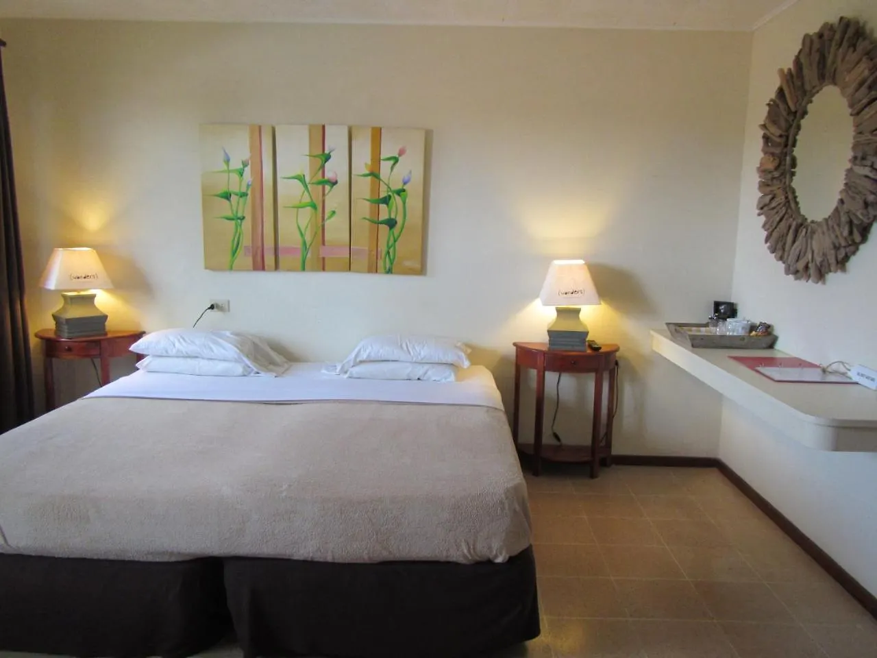 אורנג'סטאד Wonders Boutique Hotel 3*,  ארובה